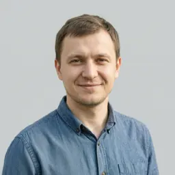Дмитрий Николаев